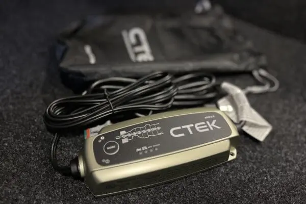 4.3A on board trickle charger for 1968 Shelby GT500KR Convertible.