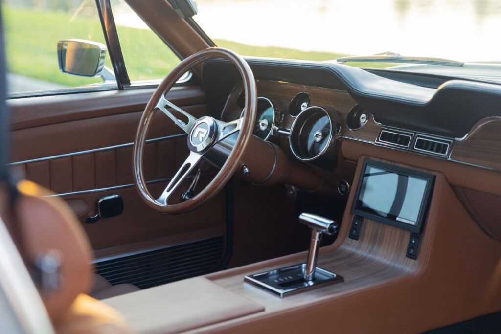 1968 Shelby GT500KR Dashboard and Steering Close-Up 28