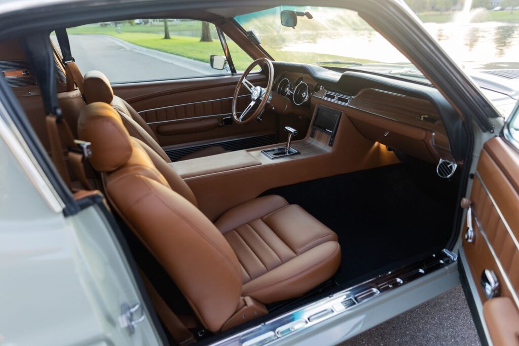 1968 Shelby GT500KR Full Cabin Side View 27