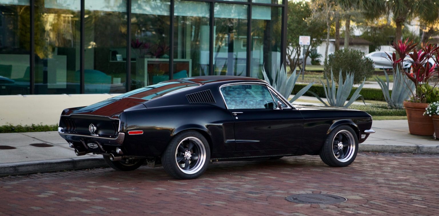 1968 Mustang GT 2+2 Fastback - Revology Cars