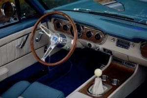 1966-revology-mustang-convertible-silverblue-10