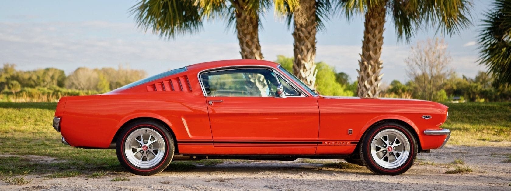Configurator 1965-1966 Mustang Fastback 2+2