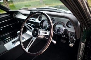 Revology-cars-1968-mustanggt-fastback-highlandgreen-car59-13