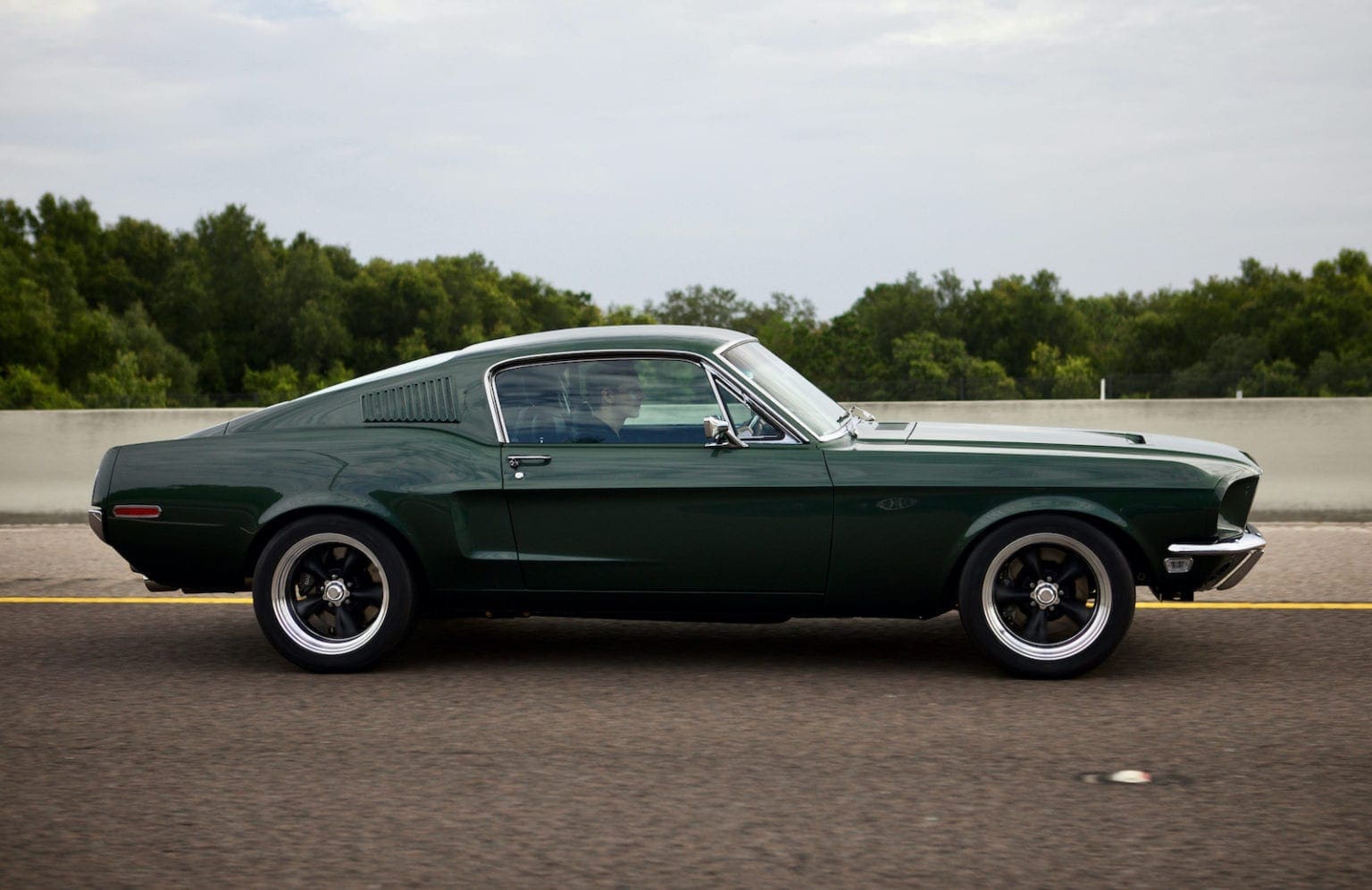 1968 Mustang GT 2+2 Fastback - Revology Cars