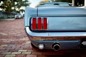revology-1966-mustsang-gt-convertible-silverblue-97-12