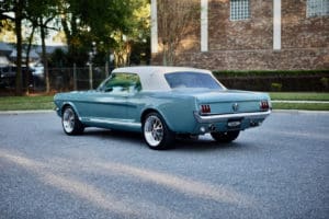 Revology-mustang-gt-convertible-1966-tahoeturquoise-3