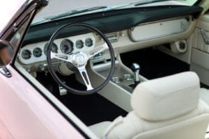revology-1966-mustang-gt-convertible-playmate-pink-19