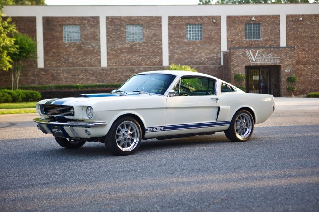 Classic Ford Mustangs: Revology Cars Registry