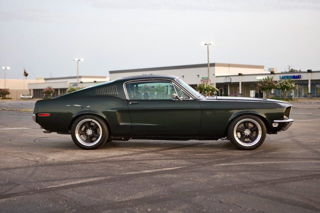 Classic Ford Mustangs: Revology Cars Registry