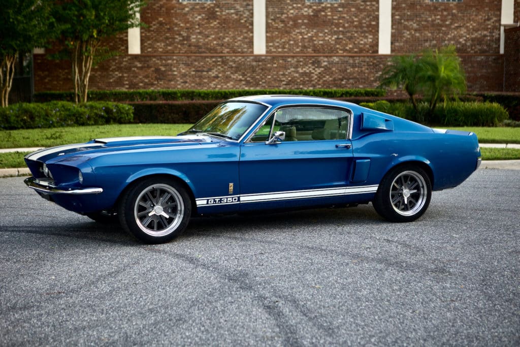 Classic Ford Mustangs: Revology Cars Registry