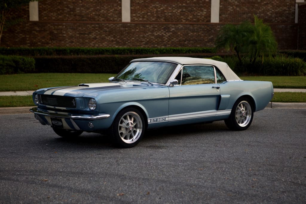 Classic Ford Mustangs: Revology Cars Registry