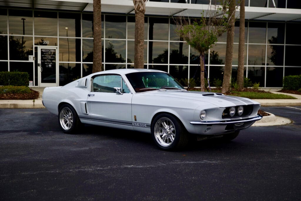 Classic Ford Mustangs: Revology Cars Registry