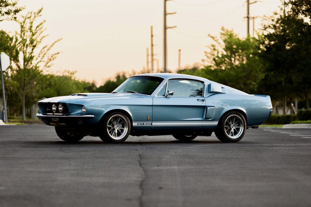 Classic Ford Mustangs: Revology Cars Registry