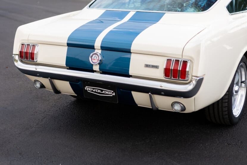 1966 Revology Shelby Gt350 Wimbledonwhite 160 41 Revology Cars 4617