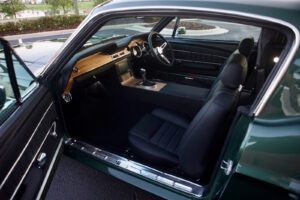 revology-1968-mustang-fastback-172-13