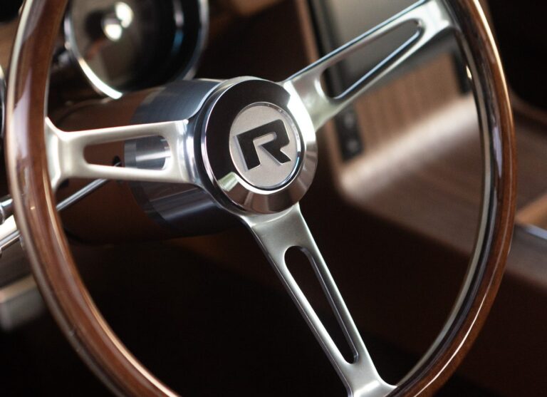 1968-revology-mustang-gt-2+2-fastback-176-18