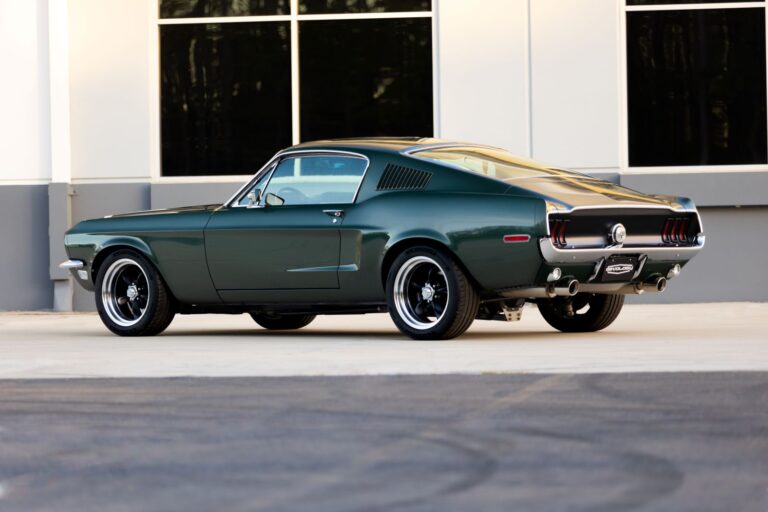 1968-revology-mustang-2+2-fastback--208-05