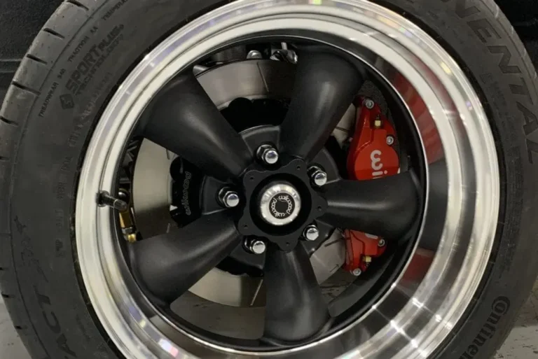 Shelby GT red calipers